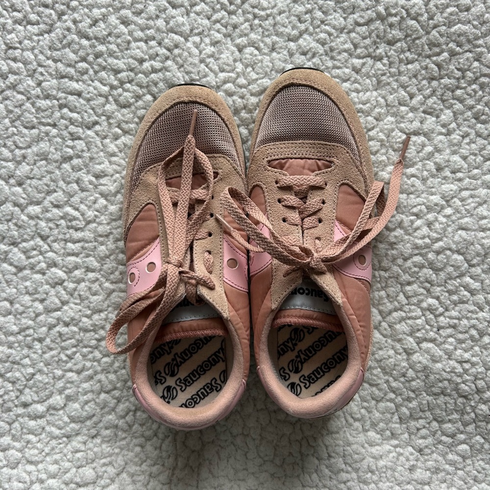 Women’s Pink Saucony Sneakers